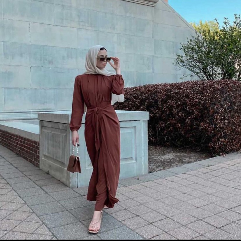 Modest hijabi long sleeve maxi dress